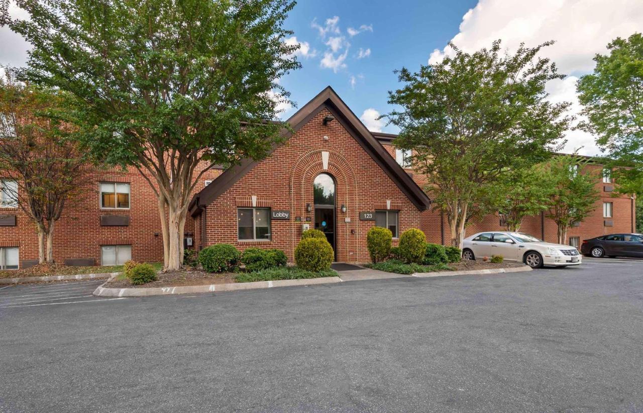 Extended Stay America Select Suites - Charlotte - University Place - E Mccullough Dr Exteriér fotografie