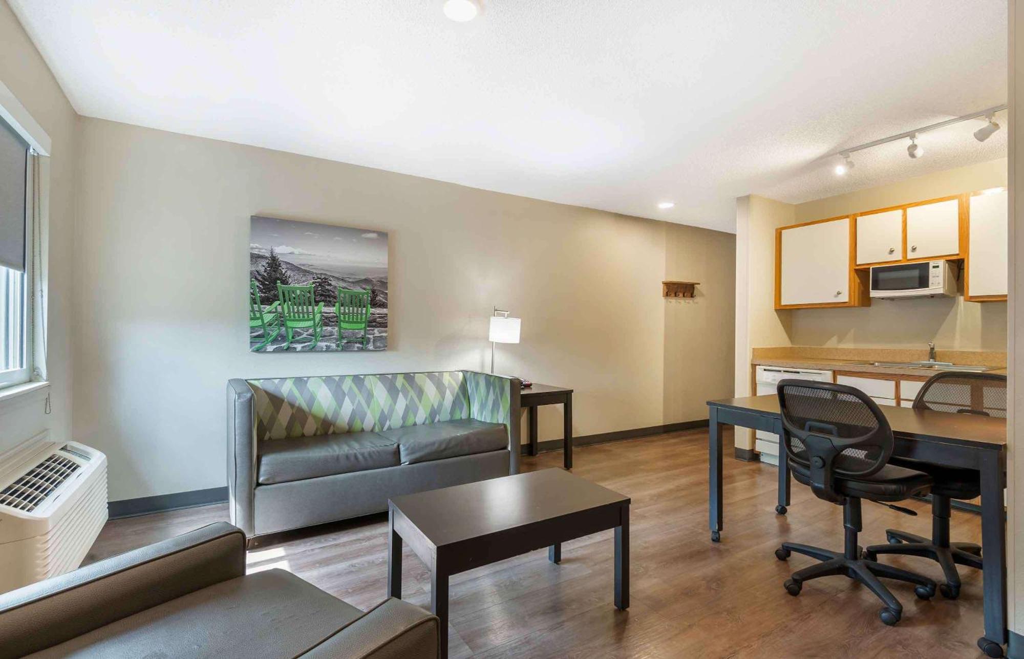Extended Stay America Select Suites - Charlotte - University Place - E Mccullough Dr Exteriér fotografie