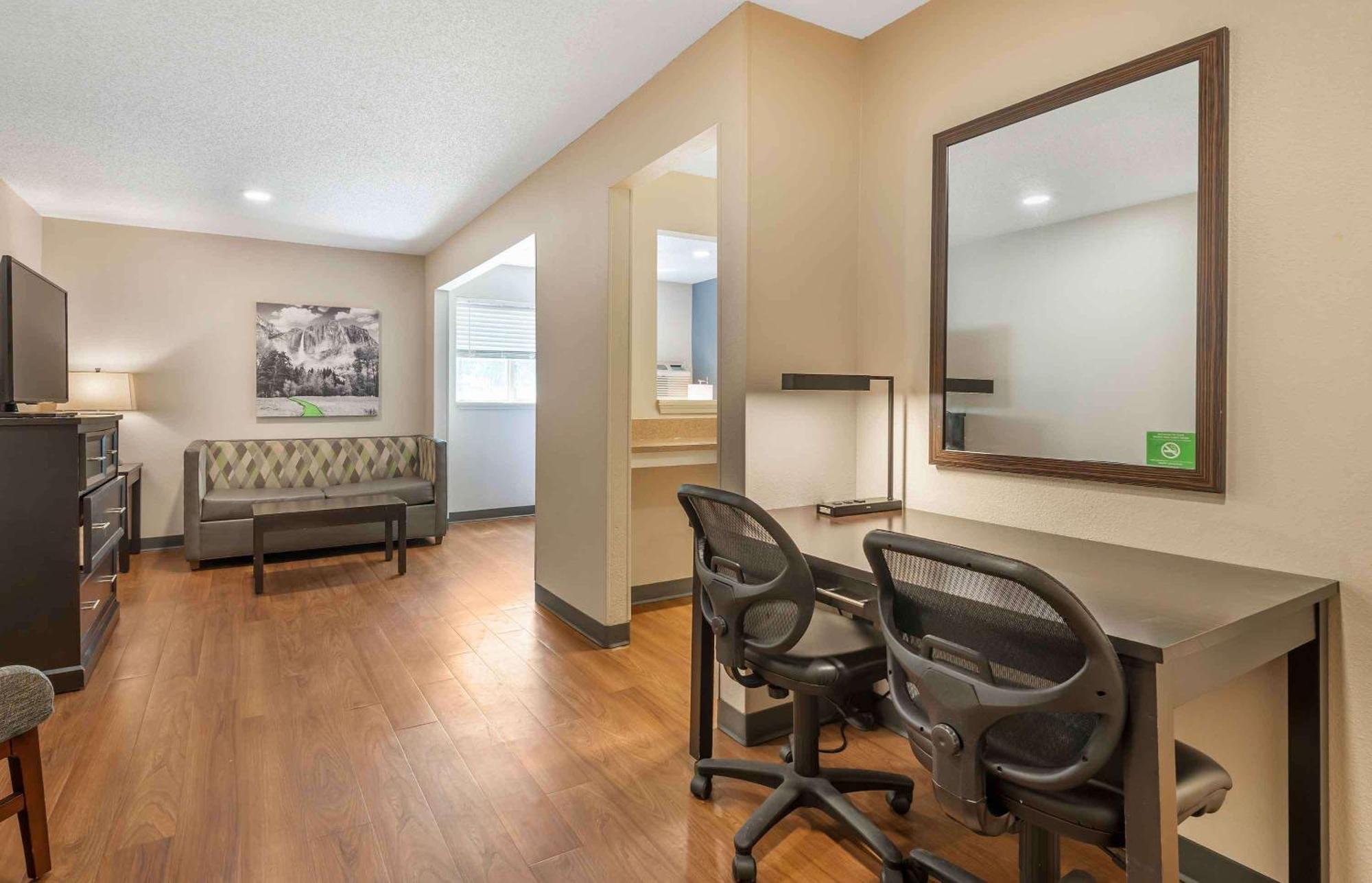 Extended Stay America Select Suites - Charlotte - University Place - E Mccullough Dr Exteriér fotografie