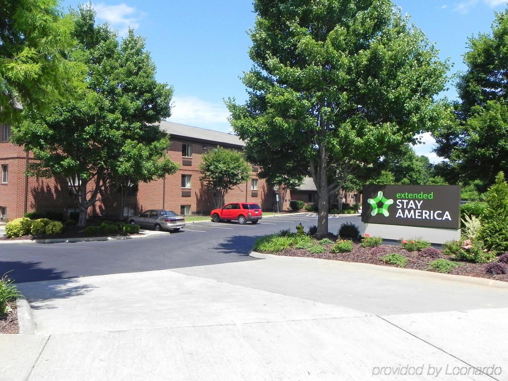 Extended Stay America Select Suites - Charlotte - University Place - E Mccullough Dr Exteriér fotografie