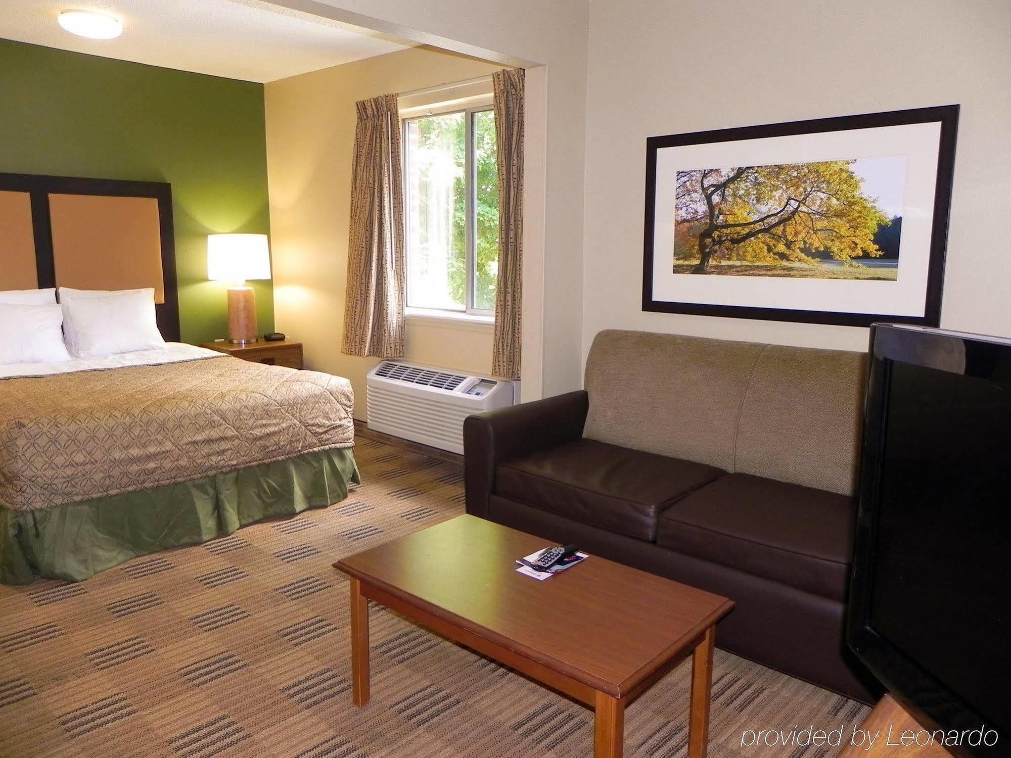 Extended Stay America Select Suites - Charlotte - University Place - E Mccullough Dr Exteriér fotografie