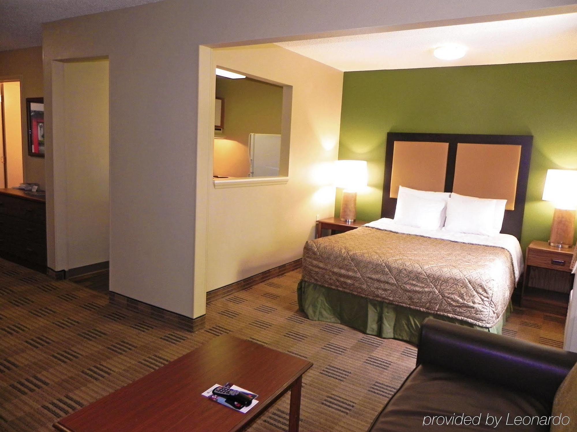 Extended Stay America Select Suites - Charlotte - University Place - E Mccullough Dr Exteriér fotografie