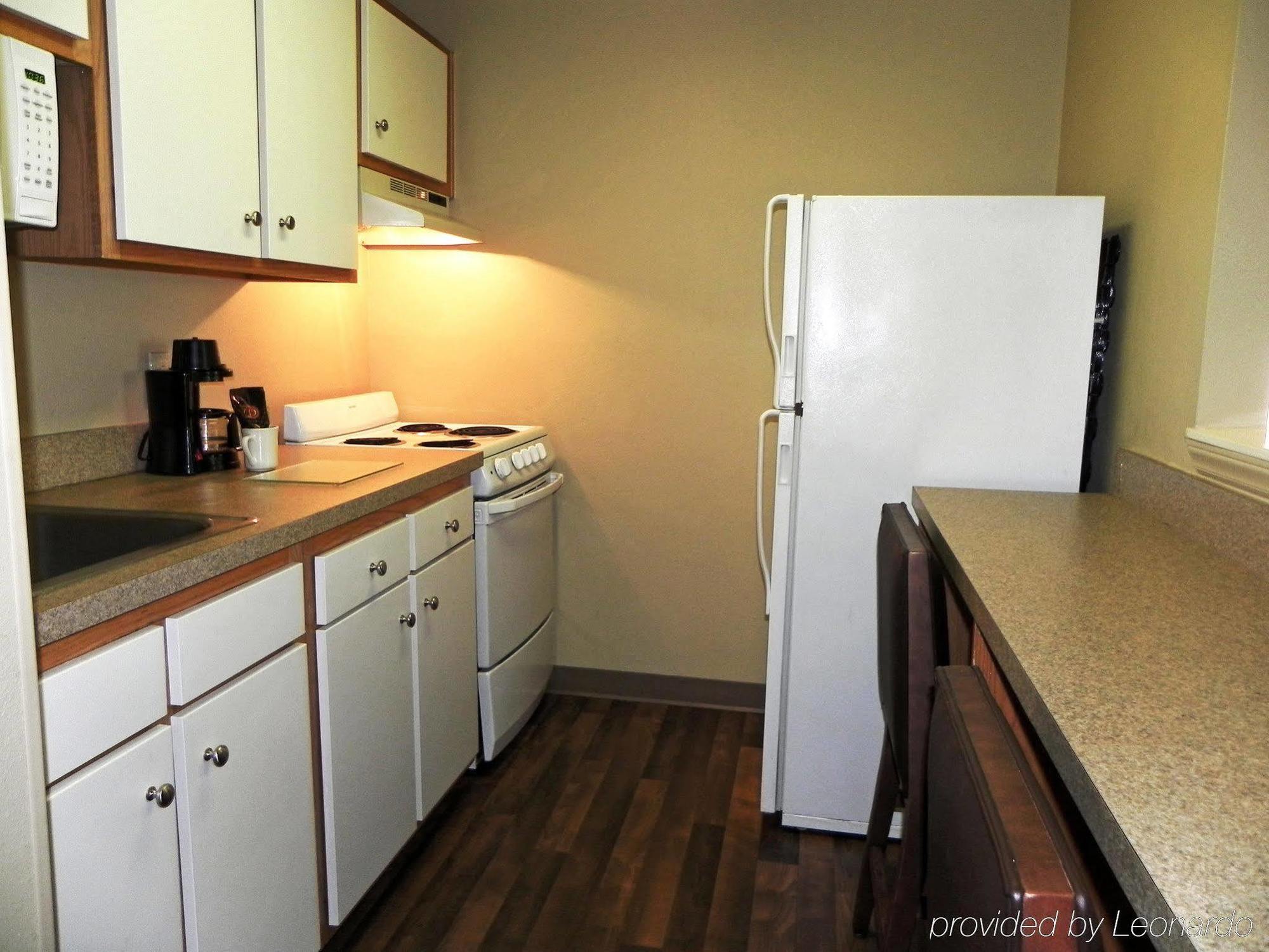 Extended Stay America Select Suites - Charlotte - University Place - E Mccullough Dr Exteriér fotografie