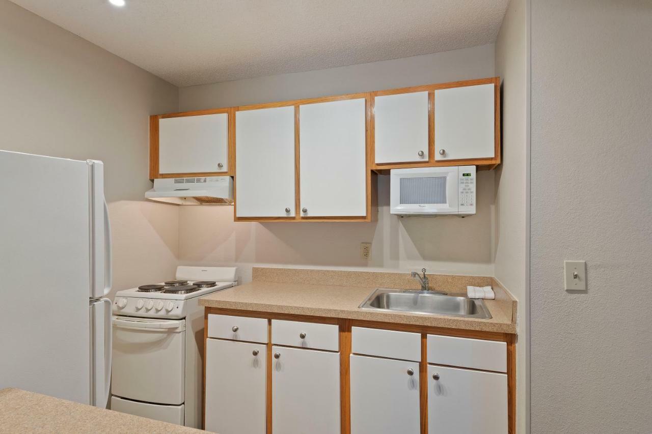 Extended Stay America Select Suites - Charlotte - University Place - E Mccullough Dr Exteriér fotografie